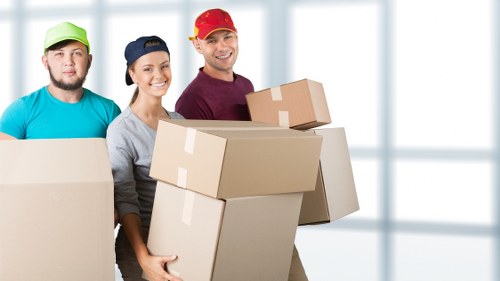 Moving van service in Millbank for local home and business moves